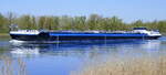 TMS THEODELA-V ENI 06105714, rheinaufw�rts vor Breisach, April 2026