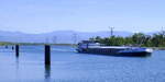 GMS MASORA ENI 02329462, rheinabw�rts in Wartestellung vor der Staustufe Vogelgr�n/Elsa�, April 2026