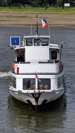 Das Ausflugsschiff D�SSEL (ENI: 04200160) legte Anfang September 2026 an der Rheinpromenade in D�sseldorf an.
