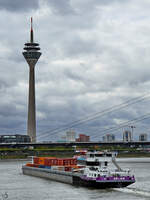 Das mit Containern beladene Schiff JO-AN (ENI: 02333510) befuhr Anfang September 2026 den Rhein in D�sseldorf.
