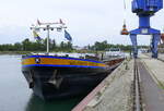 GMS WOLFGANG KRIEGER ENI 04030180, ankert im Rheinhafen von Breisach, Juni 2026