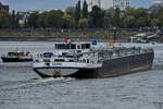 Auf dem Rhein in D�sseldorf konnte ich Anfang September 2026 das Tankmotorschiff ELINE (ENI: 02335698) bildlich festhalten.
