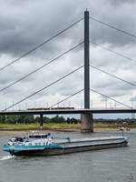 Auf dem Rhein in D�sseldorf konnte ich im September 2026 das G�termotorschiff COBRA (ENI: 02329201) bildlich festhalten.