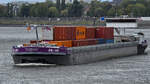 Das mit Containern beladene Binnenschiff JO-AN (ENI: 02333510) befuhr Anfang September 2026 den Rhein in D�sseldorf.