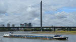 Anfang September 2026 habe ich das G�termotorschiff RODACH (ENI: 04502620) auf dem Rhein in D�sseldorf fotografiert.