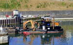 Arbeitsschiff SARS ENI 02327404, bei Arbeiten an der Staustufe Vogelgr�/Elsa�, Juni 2026