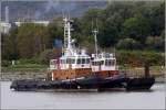 Die beiden Schlepper CAPITAINE JEAN THOMAS (IMO 9107356) und BON SECOURS I (IMO 8609565) haben am 05.10.2011 beim Port St. Jrome am Ufer der Seine festgemacht. Beide haben Rouen (Frankreich) als Heimathafen.  