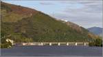 Das Oberwasser der Schleuse Regua am Douro. Die Schleuse wurde 1973 bis 1978 gebaut und hat eine Fall-/Hubhöhe von 28,5 m. Die Schleusenkammer hat eine nutzbare Länge von 83 m und eine Breite von 11,4 m. 07.05.2015