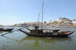 Das Rabelo-Boot  Rebello Valente  wurde zum Transport von Weinfässern genutzt (Porto, Mai 2013)