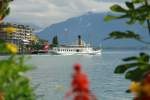 Das Dampfschiff  Montreux  verlsst den gleichnamigen Ort am Genfer See. Aufgenommen am 07.08.2007