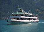 MS BUBENBERG BLS AG, Schifffahrt Berner Oberland. Das MS BUBENBERG wurde 1962 durch die Bodanwerft in Kressbronn gebaut. Nach über 50 Jahren Betreib soll es in den nächsten Jahren erneuert werden. Hafenbecken Spiez, 05.08.2015.