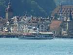 Dampfschiff URI unterwegs im Hafenbecken der Stadt Luzern am 01.08.2010