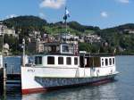 Die  Rtli  ist ein Fahrgastschiff der Schifffahrtsgesellschaft des Vierwaldstttersees aus Luzern. 1929 erbaut bei der SGV-Werft Luzern und somit ein weiterer Oldtimer der Binnenschifffahrt in der Schweiz. Lnge ber alles: 22,40 Meter, Breite ber alles: 4,90 Meter, 240 PS, 140 Personen. Weitere Infos gibt es da: http://www.lakelucerne.ch/index.cfm?site=schifffahrtvierwaldstaettersee.ch&page=84&lang=D  Foto: 18.08.2006 in Luzern 