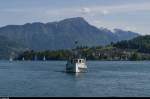 MS Rütli, das älteste Motorschiff auf dem Vierwaldstättersee, erreicht am 5.