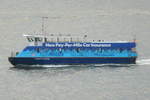 Fähre 'Robert Fulton' der Port Imperial Ferry Corporation auf dem Hudson River bei Manhattan.