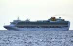 MS Ventura wird betrieben von P & O Cruises.  Das Schiff wurde im April 2008 in Dienst gestellt und ist eines der grten Kreuzfahrtschiffe fr den britischen Markt gebaut. Die Ventura kann 3192 Passagiere  in ber 1550 Kabinen befrdern. Sie hat vierzehn ffentliche Plattformen, acht Restaurants, sechs Boutiquen, fnf Pools und drei Show-Lounges, darunter das grte Theater auf einem britischen Schiff. Technisches:Lnge/Breite/Tiefgang: 289,60m/36m/8,0m Geschwindigkeit: 21,7 Knoten,Besatzung: 1.244,Heimathafen: Bermudas/Hamilton,IMO Nr.:9333175 Am 08.12.15 hat die Ventura gerade den Hafen von Arrecife verlassen.
