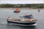 Fr den Personenverkehr zwischen den bewohnten Inseln der Isles of Scilly sind etliche Boote im Einsatz. Hier die 2003 gebaute, 15,2 m lange OSPREY OF ST. MARY'S, die 93 Passagieren Platz bietet. Die OSPREY OF ST. MARY'S gehrt zur kleinen Flotte der St. Mary's Boatmen's Association. St. Mary's, 01.06.2012. 

