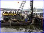 Bevor die Saison richtig losgeht, werden hier am Anleger Wannsee an der Havel seeseitige Poller ausgewechselt. Foto: 27.02.2008 
