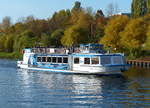 Fahrgastschiff MS Habicht im Westhafenkanal, Berlin -Charlottenburg im Oktober 2015.