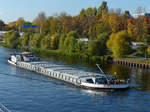 Gütermotorschiff BM-5274, vom Goerdelersteg aus in Berlin -Charlottenburg im Oktober 2015.