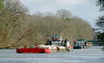 Konvoi im  MACHNOWER SEE / TELTOWKANAL  am 12.03.2021. Schubboot BIZON-0-117 (08351145 , 20,91 x 8,25m) schob zwei je 32,5m lange Leichter und dahinter folgend das Schubboot  EDDI  (05801380 , 25,65 x 8,18m) zwei je 32,4m lange Leichter zu Tal zur Schleuse Kleinmachnow.