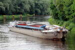 GMS  WESTSTRAND  (04030830 , 67 x 8,2m)  am 19.07.2021 bei der Einfahrt in die Nordkammer der Schleuse Kleinmachnow  /  TELTOWKANAL  zu Berg.