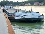 MS Leon  ENI 04001790 - L 80m - B 8.20 - Tg 2.50m - T 1137./ Gemeldet in Pirna/D. Hier an der Bunkerstation Bahrmann am 22.07.09.