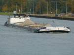 MS Sternberg  ENI 04004970 - L 80m - B 8.20m - Tg 2.59m - T 1057 - PS 525 MWM - Bj 1960 in Berlin./ Gemeldet in Marktheidnfeld/D. Hier zu Berg am Hafen Drenthe am 29.10.2010.
