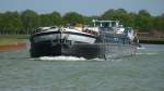 MS Dreiklang  ENI 04007950 - L 80m - B 8.20m - Tg 2.40m - T 1044 - PS 2 X 235 - Bj 1928 in Martenshoek/NL./ Gemeldet in Hamburg/D. Hier leer zu Tal in Riesenbeck am 18.05.2010.