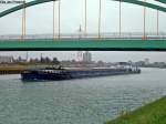 Name: Helena Nelly
EuNr.: 4003670
gemeldet in: Duisburg
Nationaltit: Deutsch
Lnge: 82m
Breite: 8.20m
Tonnage: 1317t