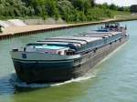 GMS Semper-Spera - 03021480 - Lnge: 74,00 m - Breite: 8,20 m - Tiefgang: 2,47 m - Tonnage: 1062 t -PS 870-Mitsubishi - Bj 1965 bei Haak in Zaandam - Gemeldet in Krimpen/Ijssel/NL. Zu Tal in Riesenbeck am 3.05.2011.




