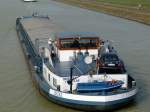 GMS Ariki - 06003662 - Lnge: 80,0 m - Breite: 8,20 m - Tiefgang: 2,53 m -
Tonnage: 1117 t - PS 940-Cummins - Bj 1953 bei Chr. Ruthof in Mainz-Kastel - Gemeldet in Vechelde/D. Hier zu Tal in Birgte am 15.03.2011.

