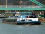 GMS Linko - 02319722 - Lnge: 67 m - Breite: 8,20 m - Tiefgang: 2.52 m -Tonnage: 916 - PS 520-Mitsubishi - Bj 1958 in Bardenfleth bei Gebr. Schuers - Gemeldet in Dordrecht/NL. Zu Tal an der Riesenbecker Hafen Brcke am 20.03.2011.