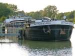 GMS MATTHIAAS OELRICH 04012890 - Lnge: 80m - Breite: 8.20m - Tiefgang: 2.22m - Tonnage: 885 - PS 630-Cummins - Bj 1960 bei DIW in Berlin - Gemeldet in Berlin/D. Hier vor der Schleuse Bevergern am 16.09.2010.
