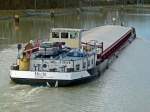 GMS Hecht - 04801560 - Lnge: 85,00 m - Breite: 9,50 m - Tiefgang: 2,92 m -Tonnage: 1575 - PS 920-Caterpillar - Bj 1971 bei Bijholt, Foxhol als TMS - Gemeldet in Schmachtenhagen/D. Hier ausfahrend Schleuse Bevergern am 13.04.2009.
