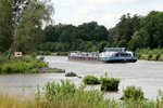 TMS Hornhafen (02329810 , 86 x 9,60m) am 12.07.2016 im Elbe-Havel-Kanal bei Kader Schleuse mit Fahrtrichtung Genthin.