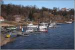 Am 11.03.2007 war trotz strahlendem Sonnenschein noch nicht viel Betrieb an den Sportbootanlegern im Hafen von Lauenburg.