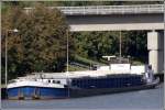 Die VIVER liegt am 16.09.2007 im unteren Vorhafen der Schleuse Uelzen am Elbe-Seitenkanal. Sie ist 80,5 m lang, 9,5 m breit und hat ein Tonnage von 1393. Heimathafen ist Buxtehude.