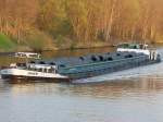 Das Binnenschiff  Jolien  auf dem mittellandkanal kurz vor der alten Eisenbahnbrcke in Haldensleben.