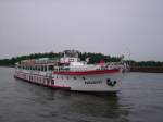 Der   Prsident   auf dem Mittellandkanal unmittelbar vor der Doppelsparschleuse Hohenwarthe die Bestandteil des Wasserstraenkreuzes Magdeburg ist. ( 01.Juli 2007 )
