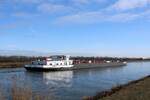 TMS  DETTMER TANK 140  (ENI 04810300 , 86 x 11,45 m) am 25.02.2026 auf dem  MITTELLANDKANAL  zu Berg vor dem Abzweig zur Schleuse Rothensee.