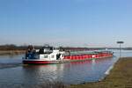 GMS  DIRKJE  (ENI 02315127 , 73 x 8,26 m)  fuhr am 25.02.2026  vom  MITTELLANDKANAL  nach Steuerbord in den Vorhafen der Schleuse Rothensee.