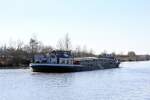 GMS  LIKEDEELER  (IMO 04029080 , 67 x 8,20m)  am 25.02.2026 auf dem  MITTELLANDKANAL  bei R�hen auf Talfahrt.