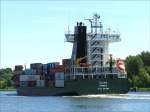 Nachschuss auf Containerschiff IDUNA, Limassol, Zypern (IMO 9360984) L: 125m,  B: 22m; gebaut 2007 bei PETERSCHIFFSWERFT, WEWELSFLETH; auf dem Nord-Ostsee-Kanal (NOK) in Richtung Kiel; 05.06.2010  