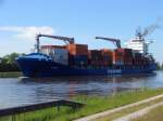 Das TEAMLINES-Containerschiff EL TORO (IMO 9330264), Flagge Liberia, L: 148,0m, B: 23,0m gebaut 2006 bei TAIZHOU KOUAN SHIPBUILDING, TAIZHOU JIANGSU CHINA, auf dem Nord-Ostsee-Kanal (NOK) bei Breiholz