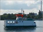Personenfähre Adler 1,  Bj 1984, L 13,5 m,  B 4,6 m, Geschw. 8 kn, Leistung 118 kW, kann 49 Fahrgäste transportieren. Eigner ist die Reederei Adler-Schiffe. Nord- Ostsee Kanal am 18.09.2013