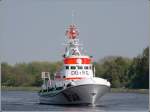 Der 1975 gebaute Seenotkreuzer JOHN T. ESSBERGER gehrt zur 44 m - Klasse der DGzRS-Schiffe. Er ist auf Fehmarn stationiert. Hier ist er am 08.05.2008 im Nord-Ostsee-Kanal bei Rendsburg zu sehen.