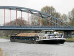 GMS  ANNEGRET  (04800080 , 85 x 9,50m) am 21.11.2021 im  Sacrow-Paretzer-Kanal / km 26 /  UNTERE HAVEL-WASSERSTRASSE  auf Bergfahrt nach Berlin-Rudow.