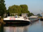 GMS Hanse - 04502690 - Lnge: 100,00 m - Breite: 10,50 m - Tiefgang: 2,85 m -Tonnage: 2062 t - PS 1380-Caterpillar - Bj 1968 bei DIW Berlin - Gemeldet in Hamburg/D. Ausfahrend Schleuse Hnxe am 27.06.2011.