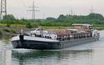 GMS Mecklenburg - 04010010 - Lnge: 67m - Breite: 7.12m - Tiefgang: 2.20m - Tonnage: 753 - PS 375-Deutz - Baujahr: 1954 bei H.Grube in Hamburg - Gemeldet in Eldena/D. Zu Berg in WDH bei Marl am 29.06.2011.